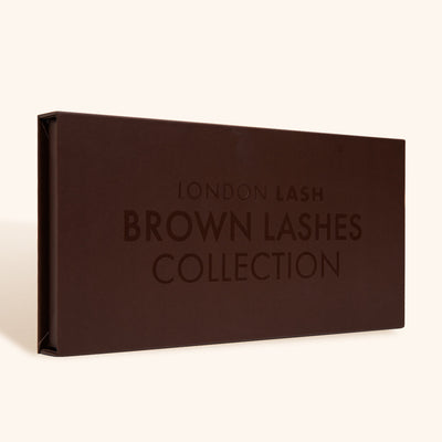 Boîte de la collection de cils bruns London Lash, conçue pour rehausser un look naturel avec des tons bruns subtils.