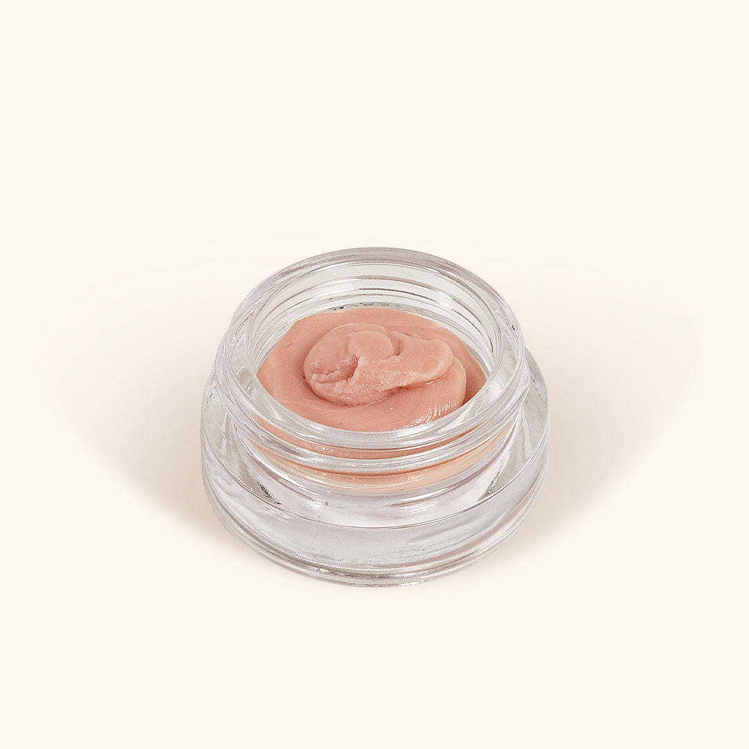 dissolvant crème extensions de cils dans un pot transparent, nouvelle formule améliorée pour usage professionnel.
