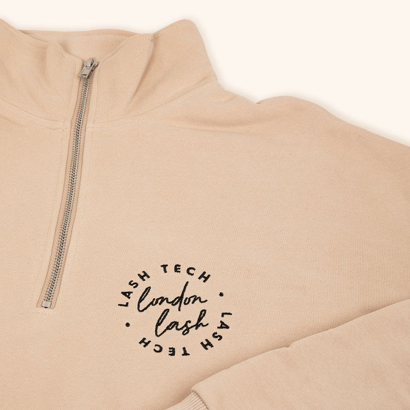 Hoodies arborant le logo London Lash, combinant élégance et style pour une apparence professionnelle.