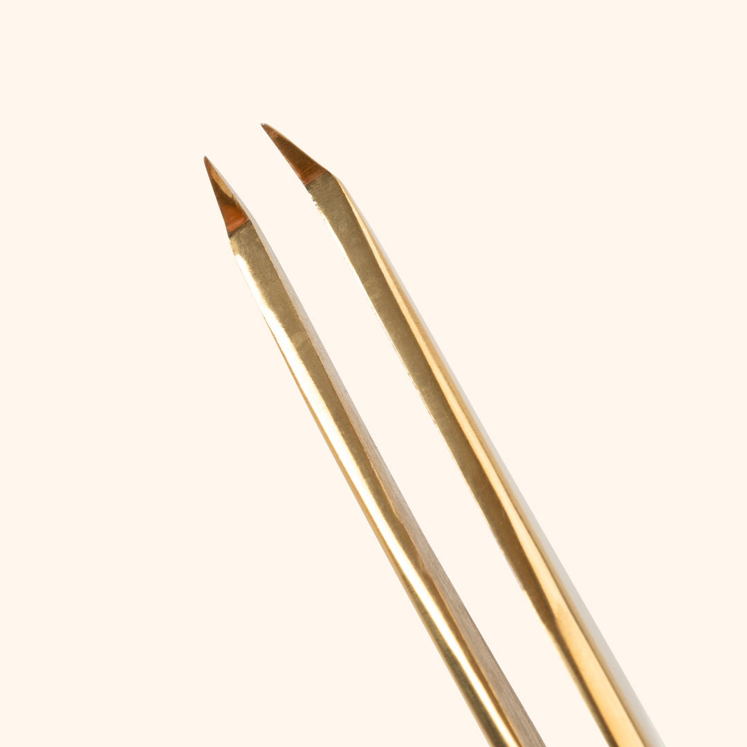La pince à extensions de cils volume « Irina »