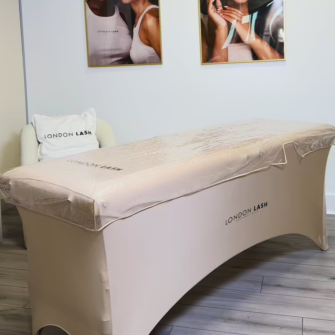 Housse transparente pour table de soins
