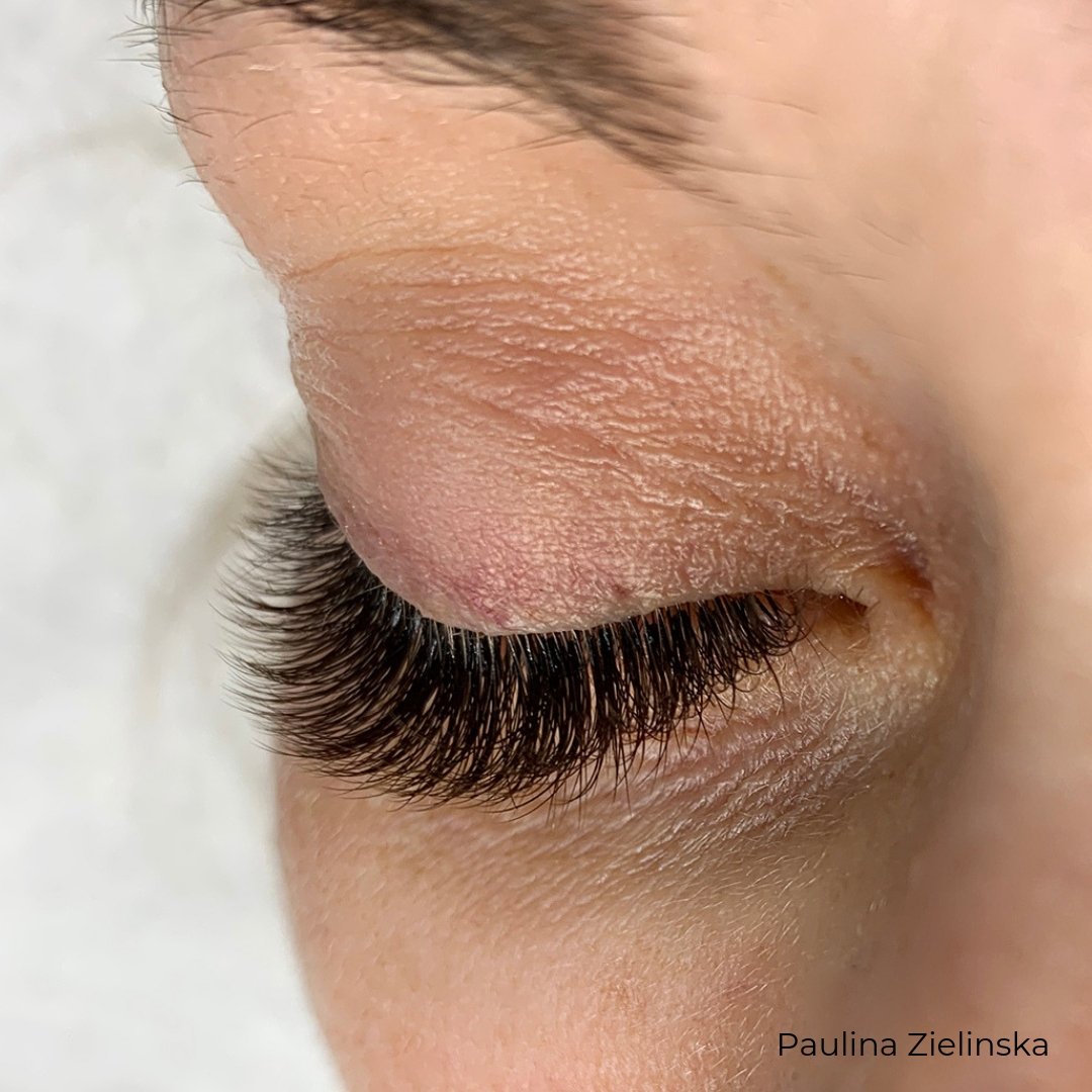 EXTENSIONS DE CILS BRUN FONCÉ MAYFAIR 0.07, extension de cils, extension de cils volume russe, extensions de cils, London Lash